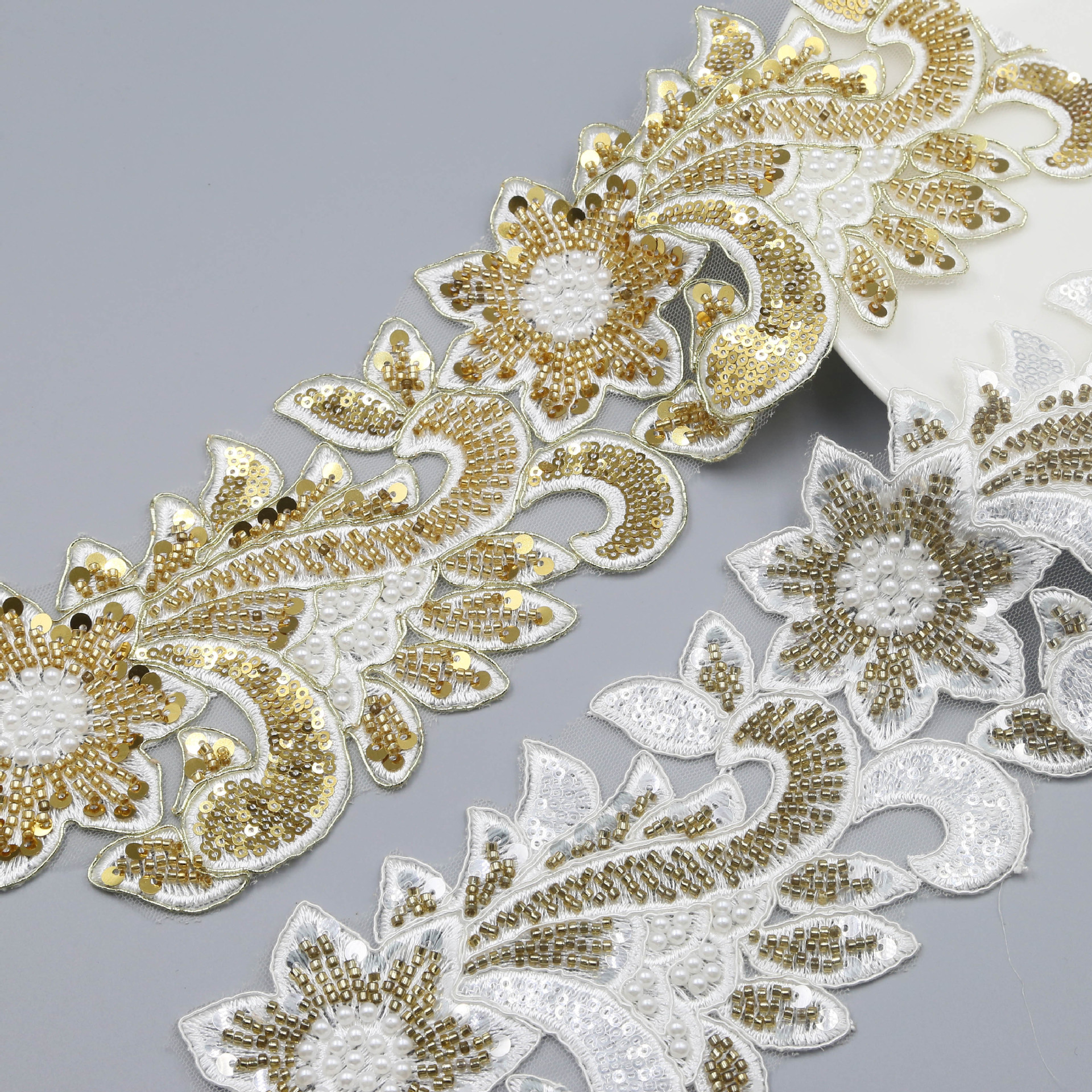 Оптовая продажа свадебных аксессуаров и украшений