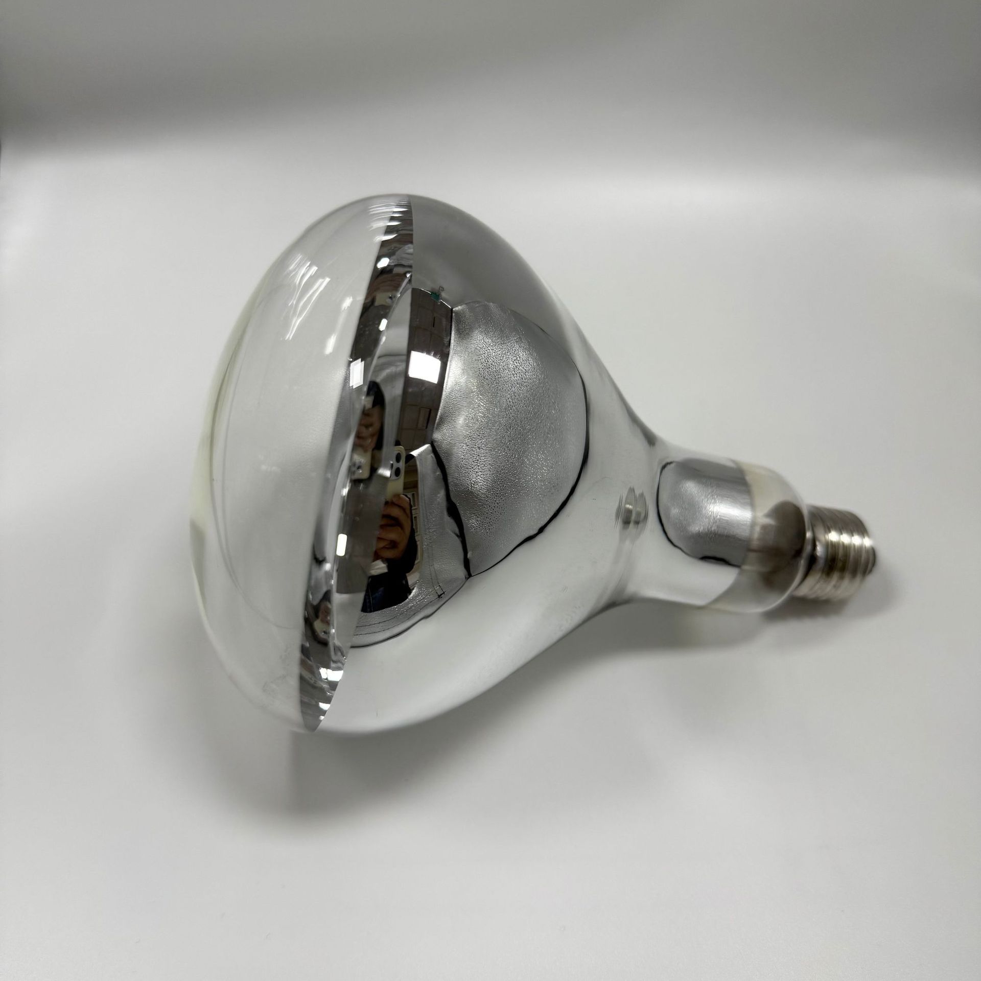 Xing Xin Yuba Heating Bulb Bathroom Lighting Glossy Waterproof and Explosion-Proof Farm Special Insulation Lamp Trial Pack