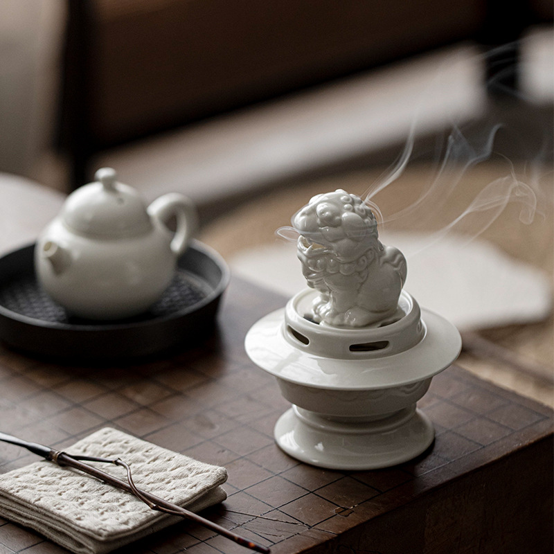 Yishu Tea Words Grass and Wood Ash Ceramics Luan Rui Beast Incense Stove Chinese Zen Relief Lam Sandalwood Stove Incense Ash Incense Roast