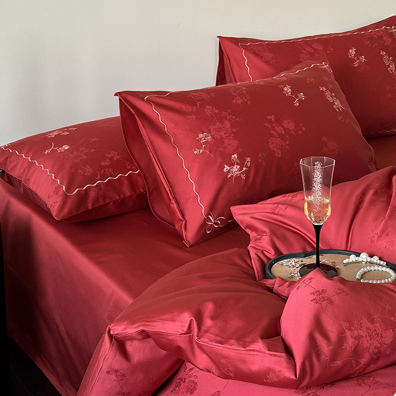 Class A 60 cotton wedding four-piece set Xinjiang cotton mercerized jacquard embroidered big red bed sheets wedding bedding