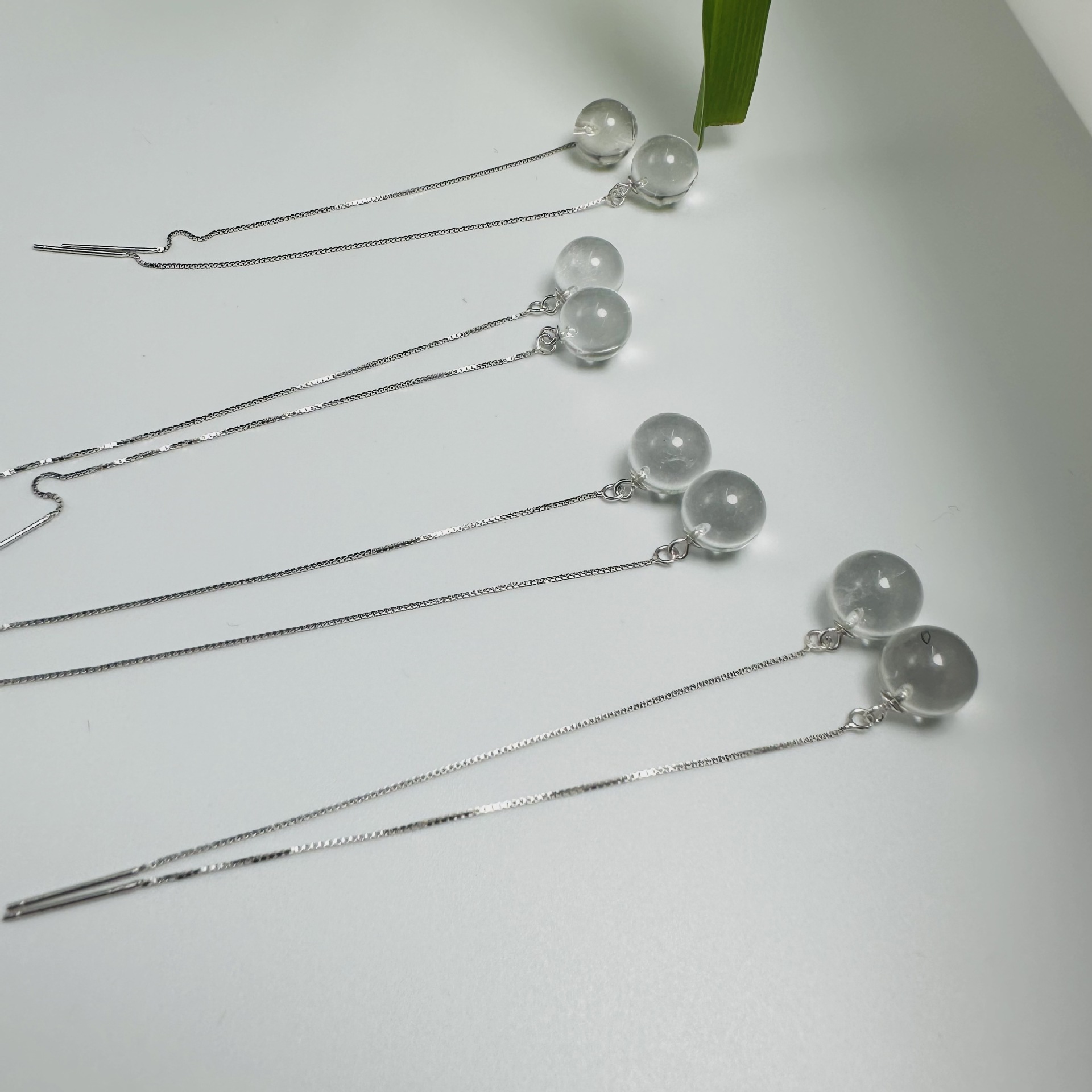 Natural White Crystal Round Bead Earrings, Bare Bead Specifications: about 8mm