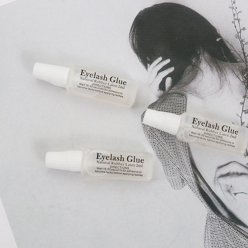 Casual Fashion Daily Disposable Single Portable 2ml Flat Bottle Eyelash Glue Factory Wholesale