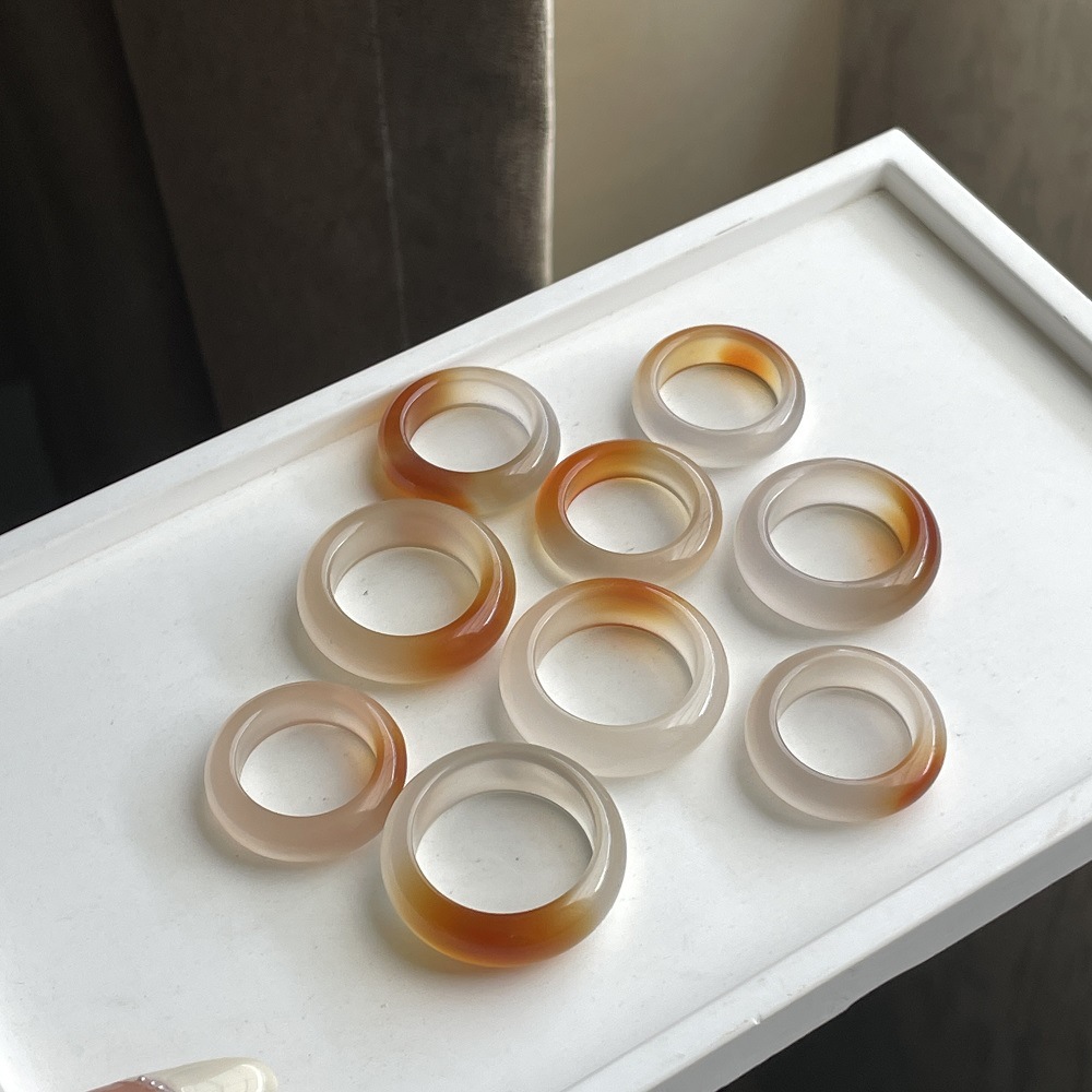 High Goods Natural Horse Material Agate Chalcedony Ring Little Red Riding Book of Fortune Head Sugar High Ice Rings