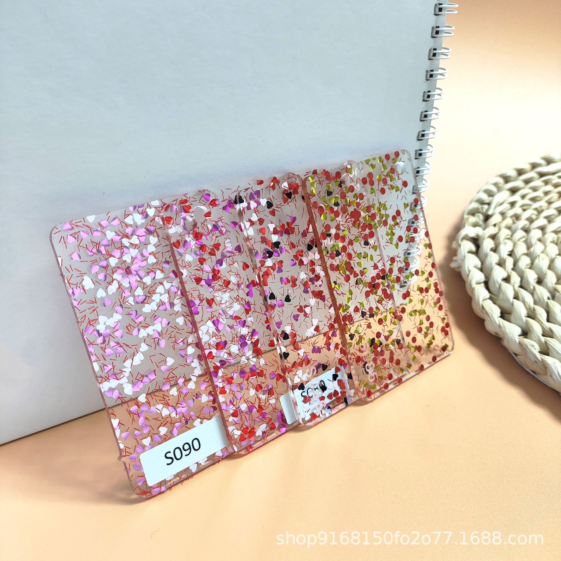 Transparent round heart shaped shaped multi-color onion powder acrylic display stand decoration factory wholesale