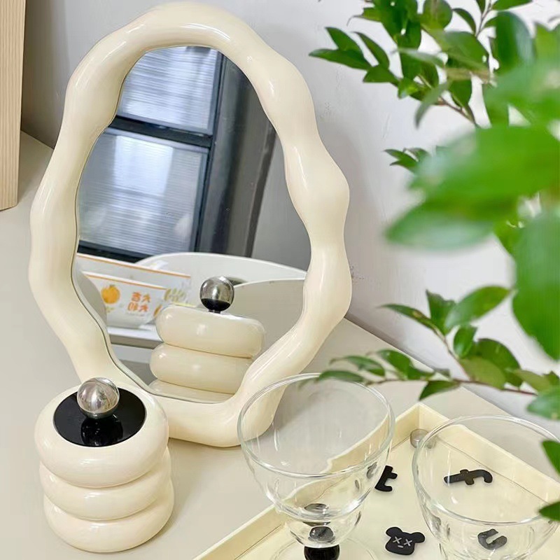 Light luxury desktop makeup mirror student dormitory dressing table high-grade makeup table small beauty Princess Mirror