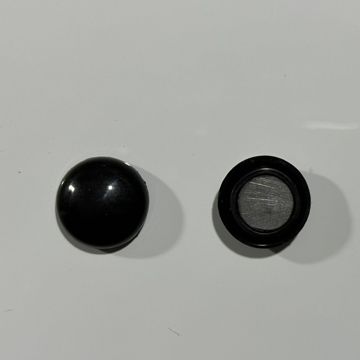 2cm whiteboard magnetic nail office color magnet magnet round magnetic buckle 20mm magnetic beads magnetic beads teaching aid magnet