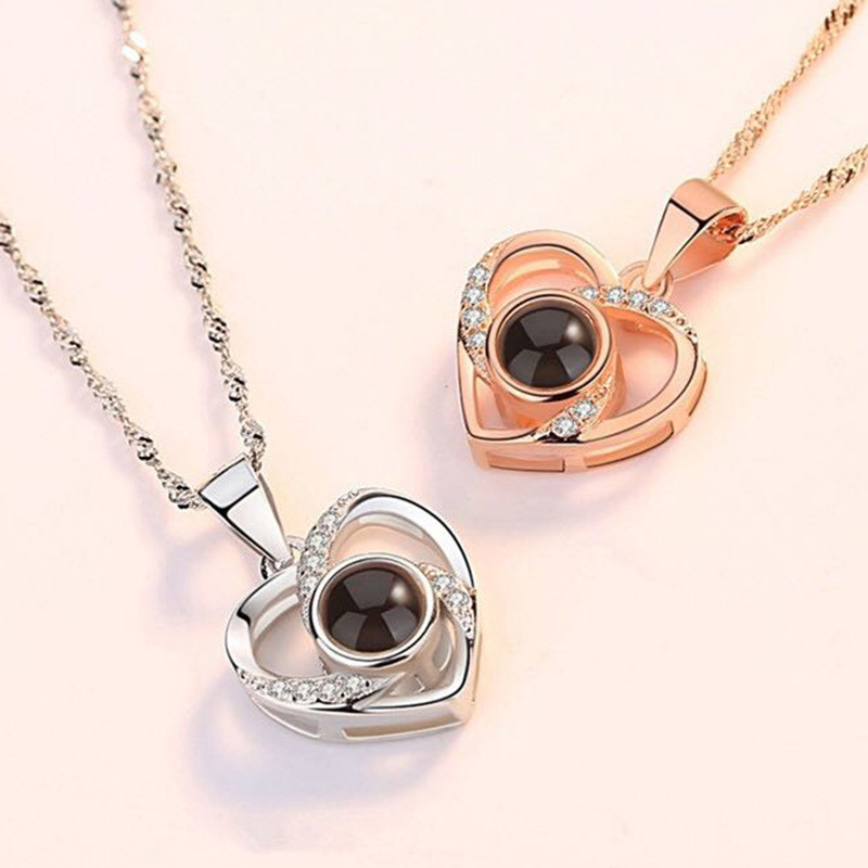 Love Projection Necklace: "I Love You" in 100 Languages, Light Luxury Fashionable Simple Clavicle Chain with Charming Clavicle Design