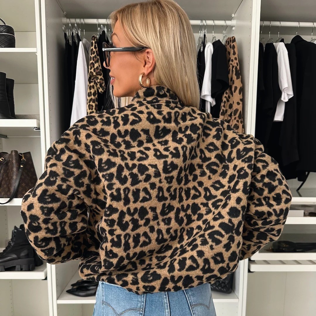 2025 Spring and Autumn American Retro Hot Girl Leopard Print Tops Women's New Loose Casual Tops Design Niche Tops