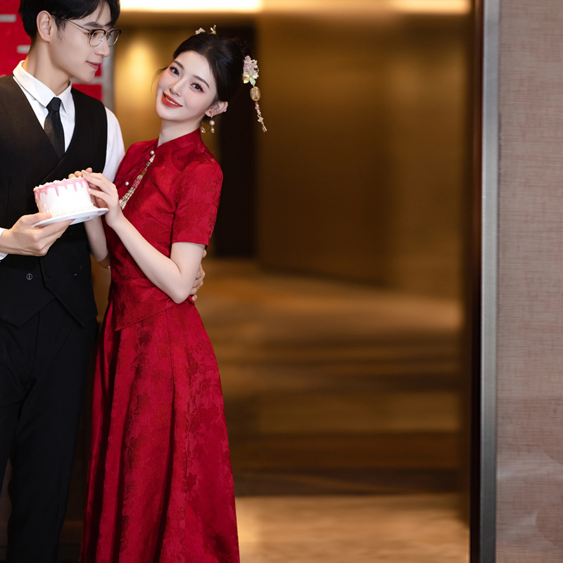 New Chinese-style Improved Cheongsam Toast Dress Bride Wedding Red Engagement dress Women's Little Man Back to the Door