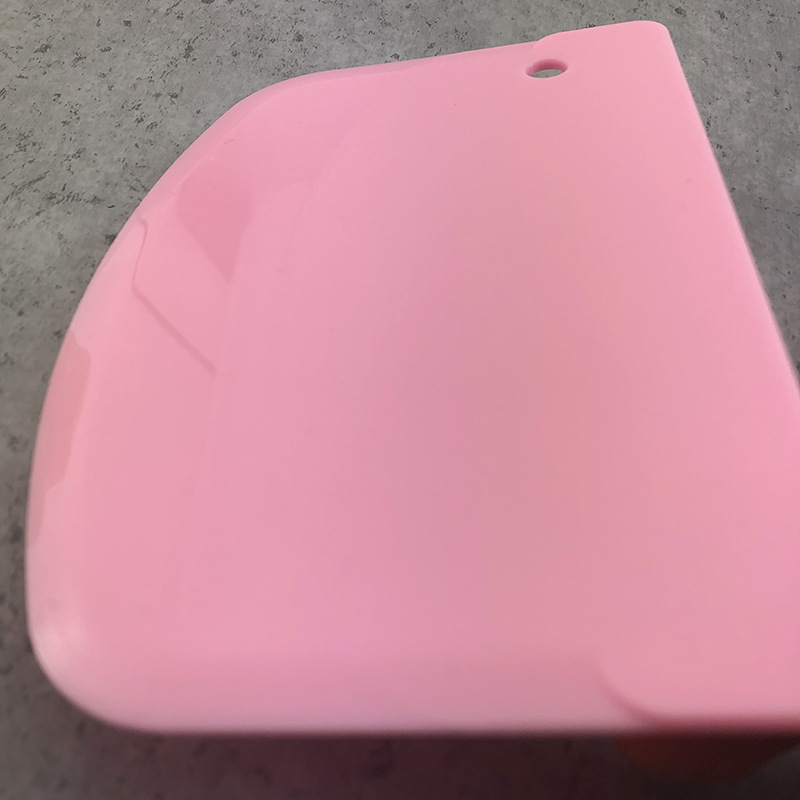 Factory supply baking tools scraper PP cream cake flour cut noodle knife with hole semicircle plastic scraper