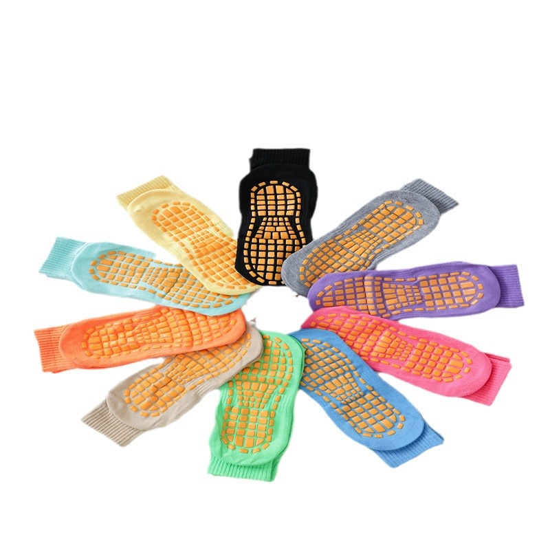 2025 New Model Factory Wholesale Professional Trampoline Socks with Adhesive Dots, Children's Non-Slip Socks, Early Education Center Yoga Socks, Custom Logo