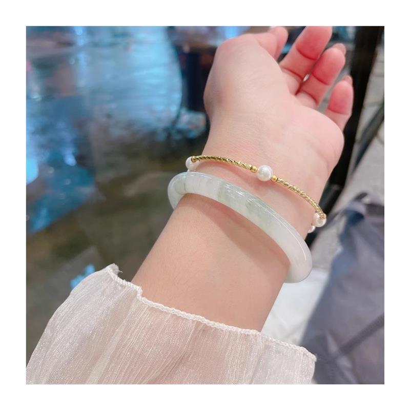 Popular Natural Xinjiang Tianshan Jade Bracelet, Half Mountain and Half Water Bracelet, Ice Waxy Seed Floating Flower Thin Round Bar Women's Bracelet