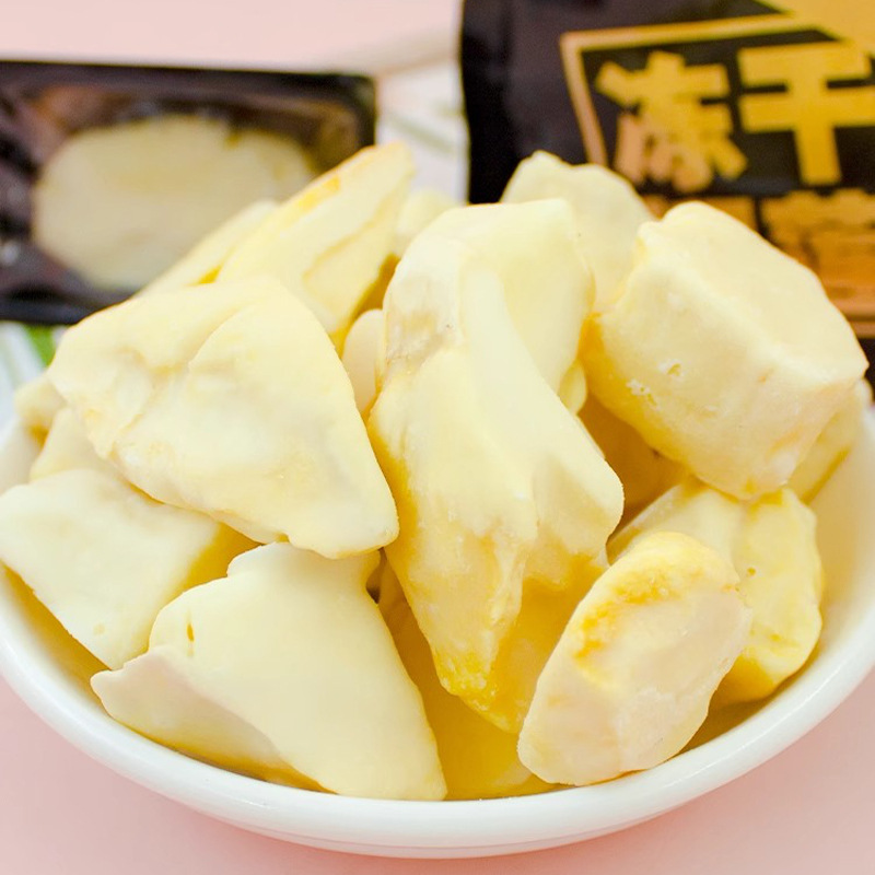 There are zero food factory freeze-dried durian 58g bagged fruit dried net red explosions snacks Thailand durian dried wholesale