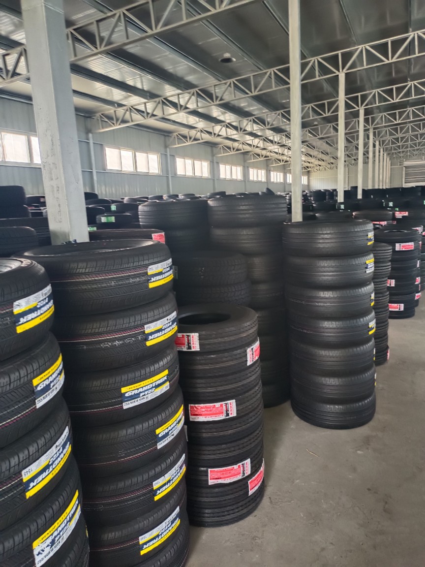 Chaoyang 23.5 - 25 Forklift Tyre