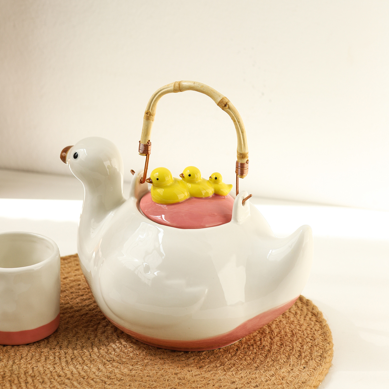 High-Looking Household Teapot and Teacup, Cartoon Cute Water Kettle Set, Creative Duck Ceramic Water Set