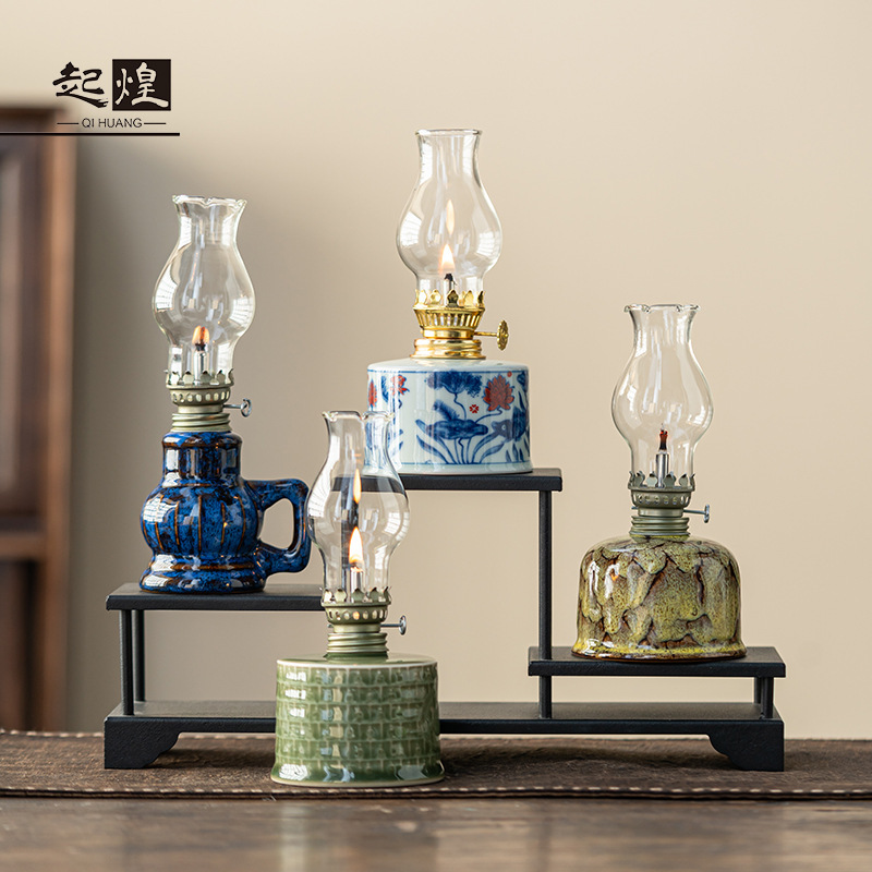 Old-fashioned Kerosene Lamp Butter Hand-painted Blue and White Ceramic Nostalgic Old-fashioned Ornaments Tea Room Home Decorations Atmosphere Light