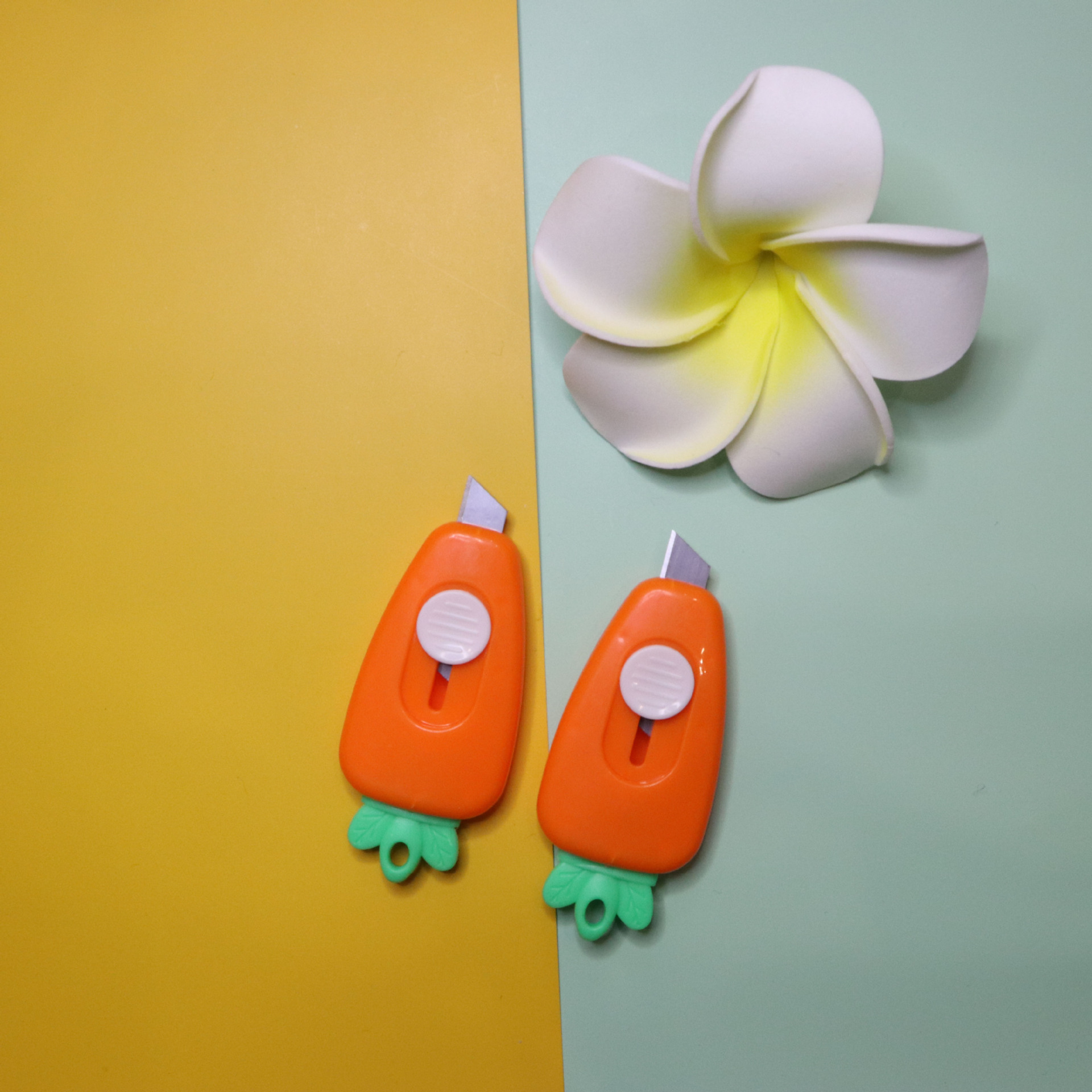 Cartoon art knife unpacking knife radish paper knife stationery creative small size art knife wholesale cute knife express knife