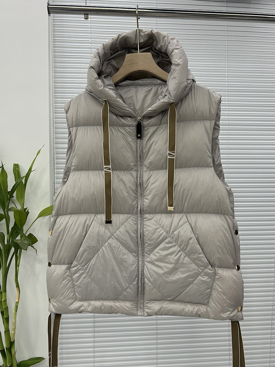 2025 autumn and winter fashion hooded European station foreign trade version down jacket waistcoat trendy back diamond winter clothing