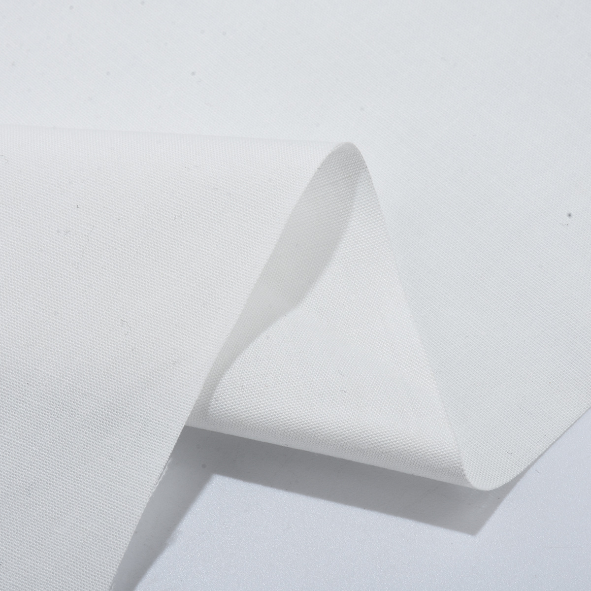 Ready Supply of Bleached Cloth Tc Cloth Polyester Cotton Poplin Shirt Cloth 110*76 Suitable for Flap Pocket Pants Cloth Lining Bags