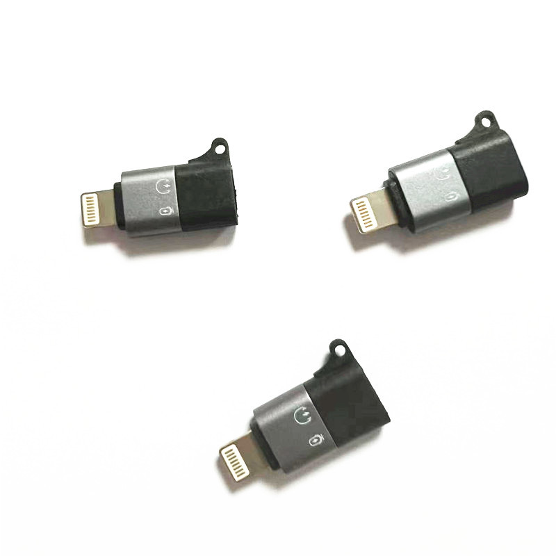 Suitable for Wireless Microphone Apple to type-c Adapter Apple OTG Adapter with Charging
