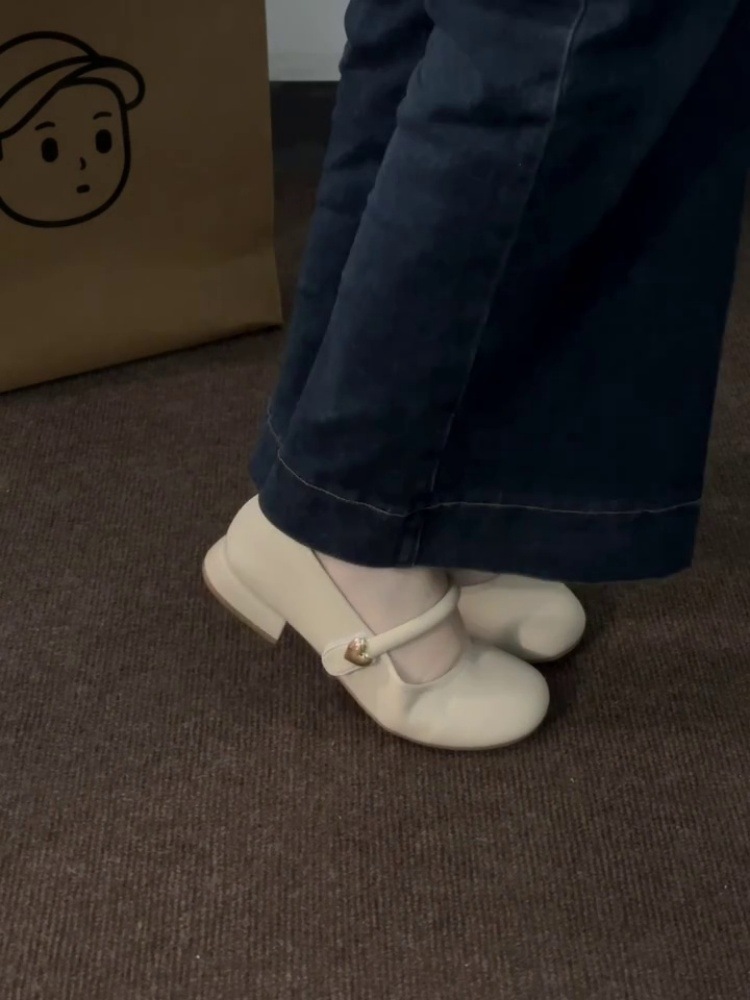 Sheepskin Version ~ Gentle Milky White Elegant Mary Jane Shoes for Women with Heart Buckle Velcro Shallow Mouth Round Toe Low Heel Sandals
