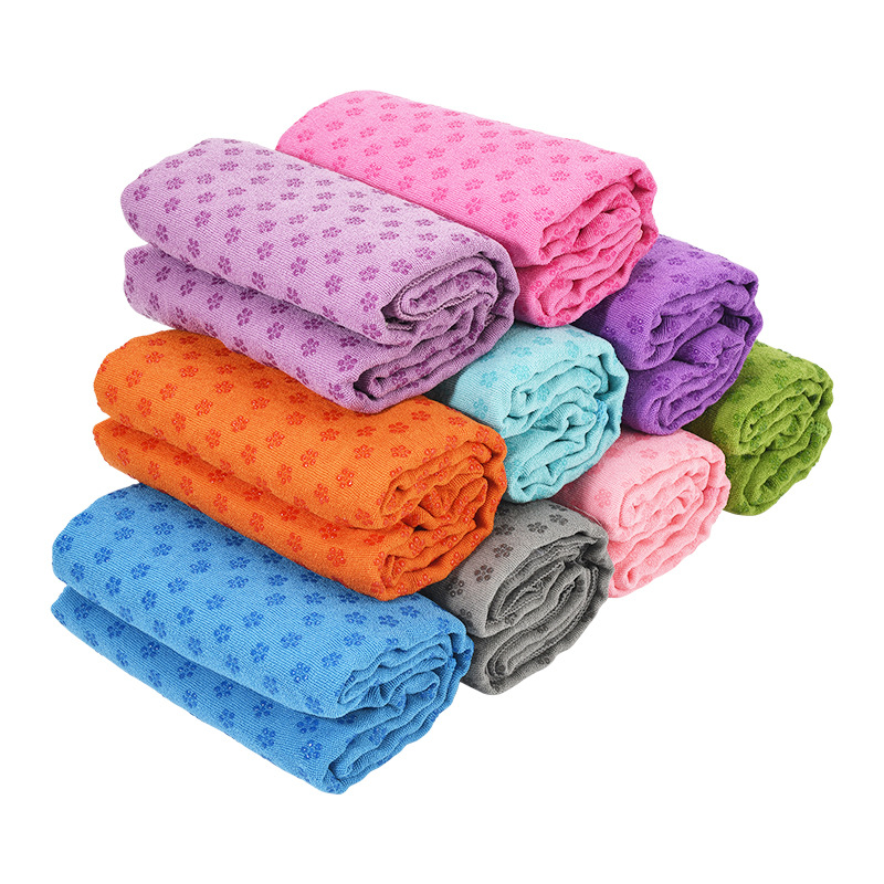 Non-Slip Plum Blossom Yoga Towel Comes with Mesh Bag, Machine Washable Yogatowel Sports Towel Fitness Towel Yoga Towel