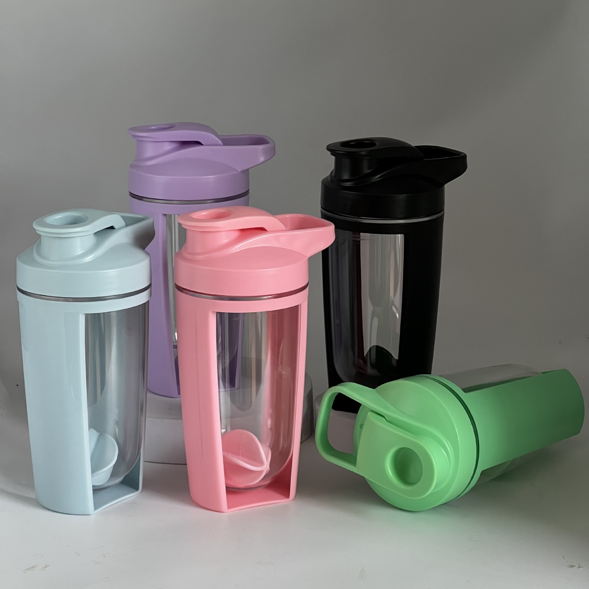 500ml portable plastic double-layer shake Cup with scale milk shake Cup protein powder Cup fitness sports Cup logo