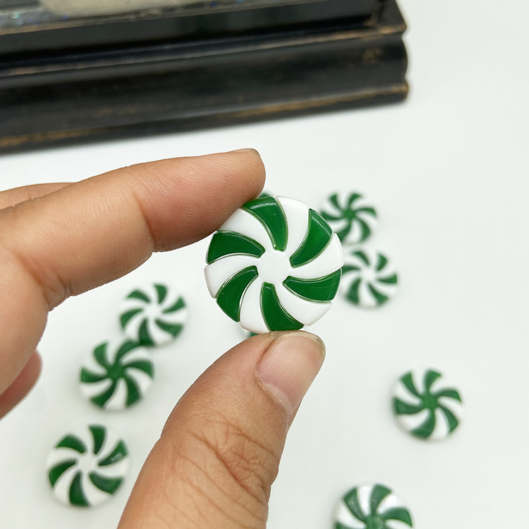 Cross-Border New Product Christmas Candy Color Injection Molded Lollipop Two-Color Colorful Candy Windmill Candy Accessories Wholesale Parts