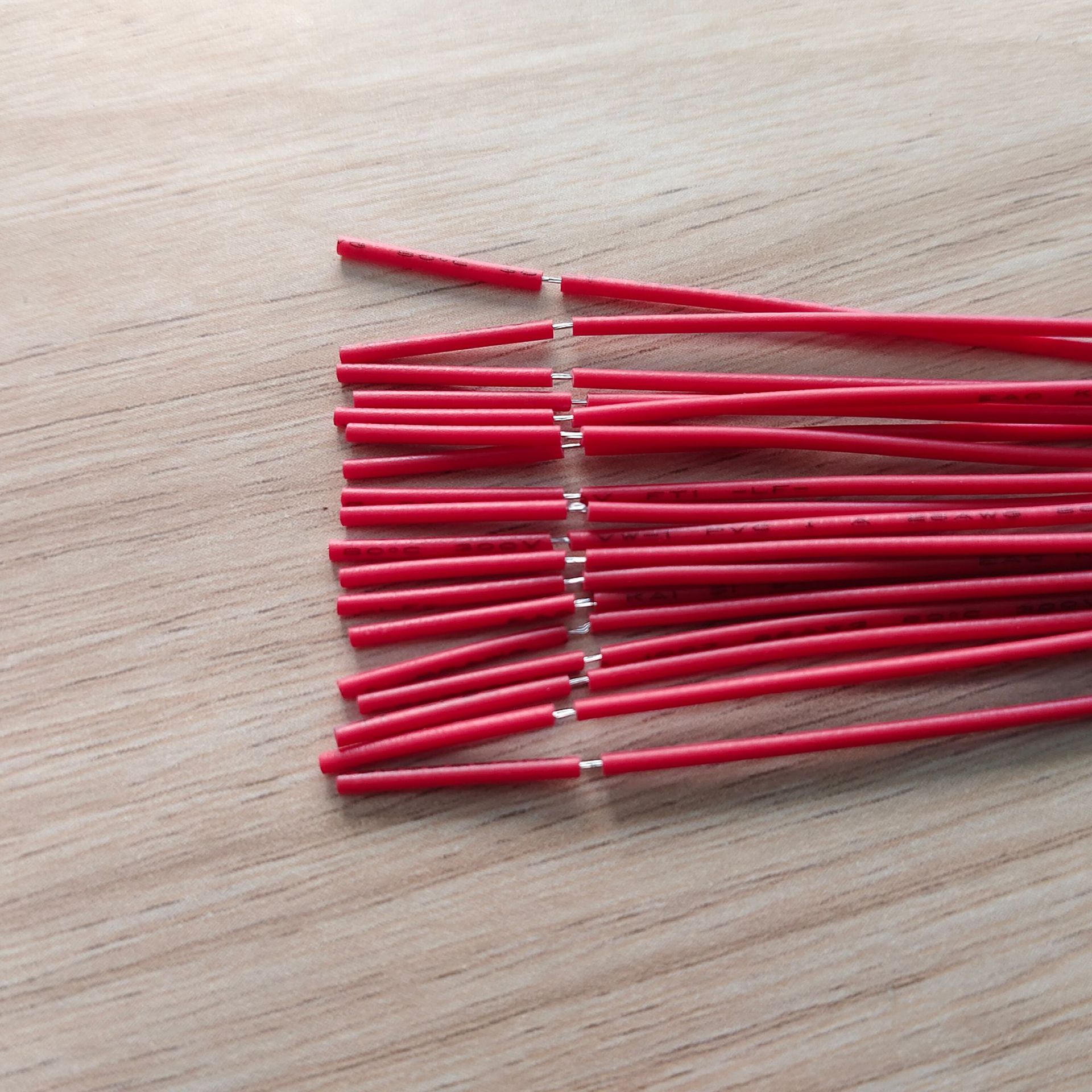 Factory direct 12V 3mm 5mm round head lamp beads with wire lamp beads can be peeled and tin can be half peeled