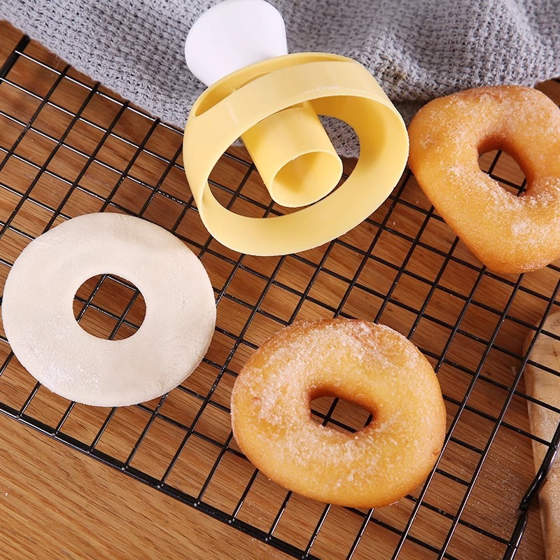 Cross-border Hot Donut Mold Large Hollow Cake Bread Mold Pineapple Bag Printed Donut Mold