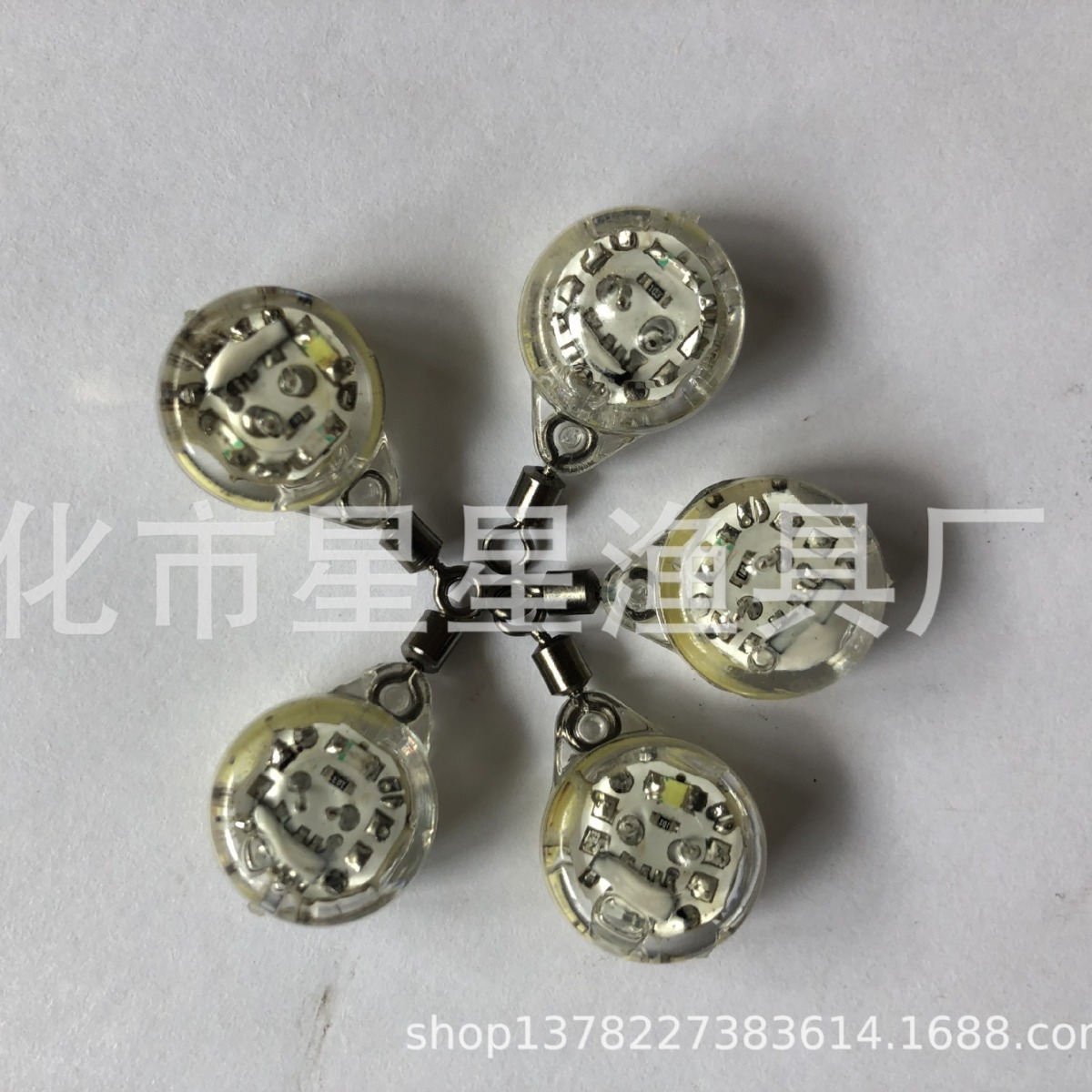 Underwater mini fishing lamp Luya sequins led small fish eyes fish lamp into the water bright hairtail fishing lamp