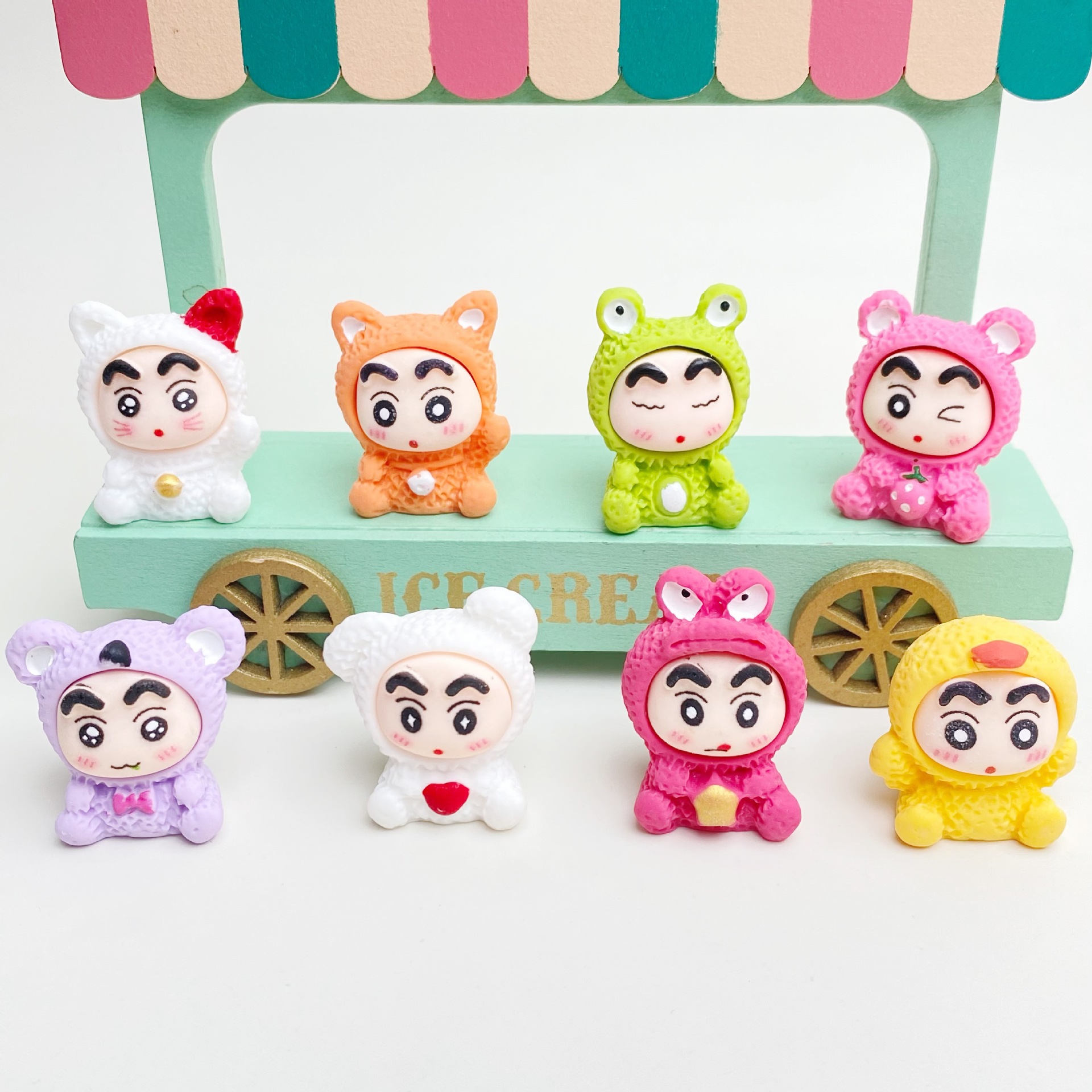 Medium-Sized Solid Color Animal Shin-Chan Resin Cute Cartoon Figurine Creative Small Doll Live Blind Bag