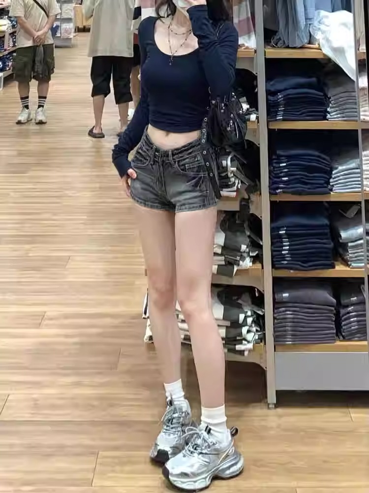 American Style Hot Girl High Waist Shorts 2025 Summer New Style Design Sense Sexy Hip Slimming Denim Super Shorts Women