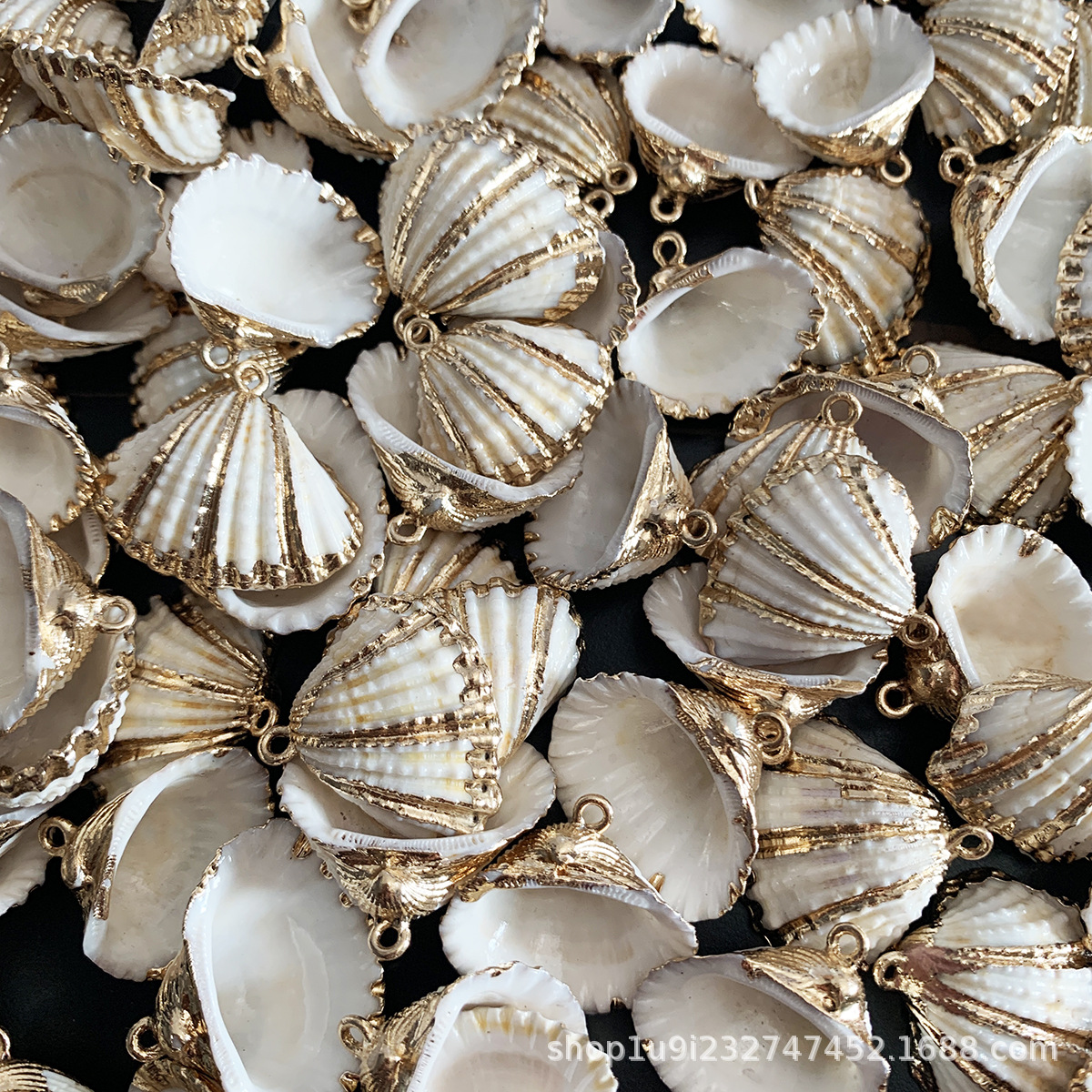 Aibeilai Electroplated Phnom Penh Conch Shell Mixed Bag Phnom Penh Conch Shell Pendant Necklace Wholesale