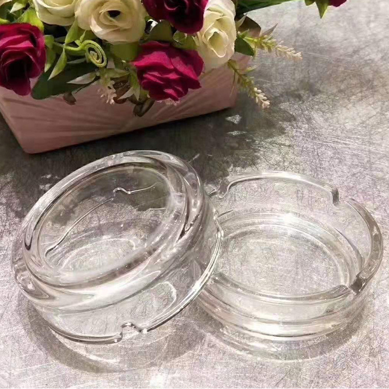A generation of office supplies glass ashtray thickened transparent household ashtray production creative pattern