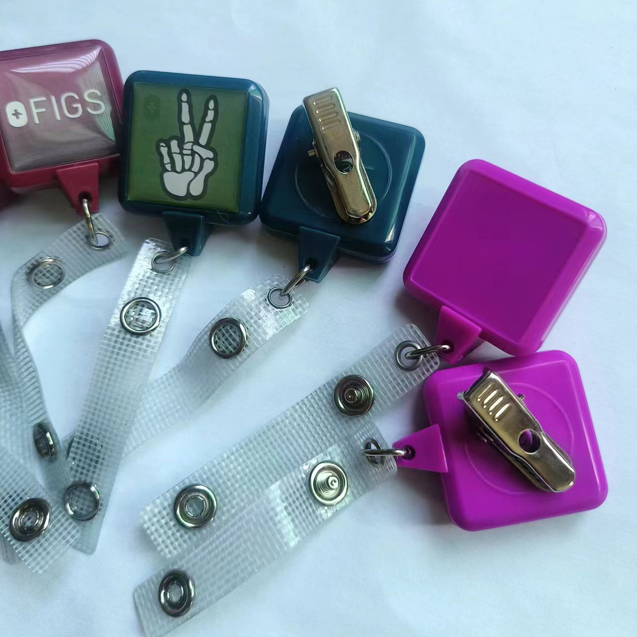 Factory wholesale easy-pull buckle card holder lanyard badge square chest card telescopic buckle easy-pull buckle certificate wholesale