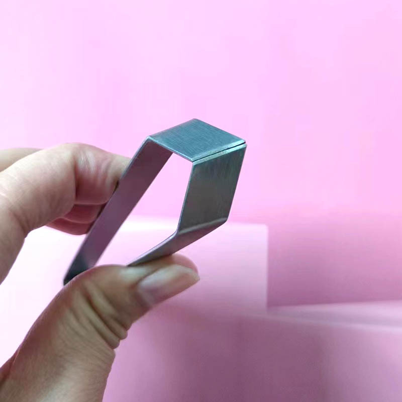 Manufacturer in stock stainless steel Fishbone clip hair remover pig hair clip hair removal clip fish bone clip goose feather clip fish bone tweezers