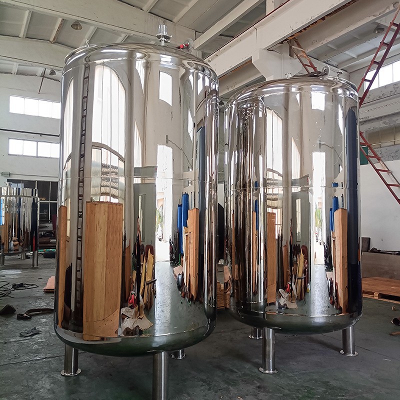 Stainless steel oil tank manufacturer sanitary oil storage tank 304 insulation heating round atmospheric pressure 15 tons vertical water storage tank
