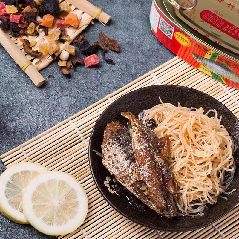 Sweet bamboo brand soy sauce fish 227g spicy soy sauce fish crucian carp sweet corn grain seafood cooked canned ready-to-eat wholesale