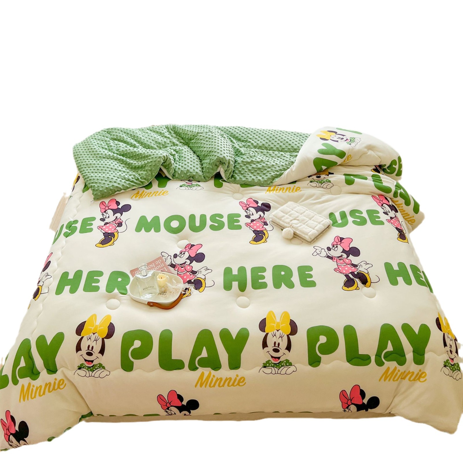 Class A DSN knitted cotton beanie velvet quilt Mickey cartoon thickened warm quilt core autumn and winter fiber quilt live broadcast wholesale