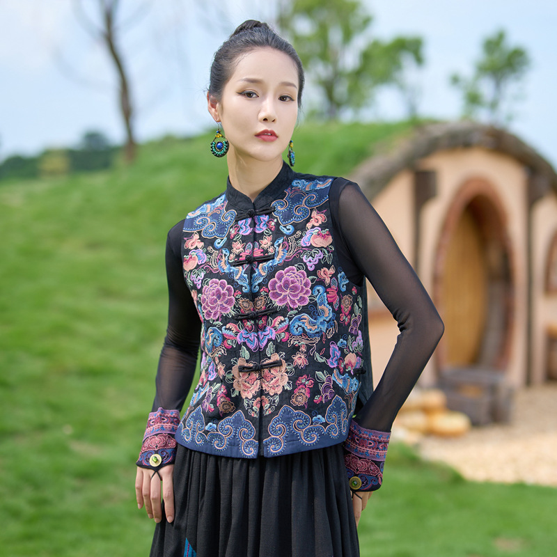 Ethnic style women's embroidered vest four seasons versatile new cotton and linen full embroidered stand collar buckle cardigan vest coat