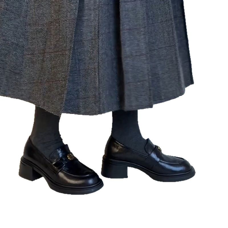 Sheepskin version ~ thick-heeled commuter thick-soled camellia loafers women's retro British style single-layer shoes a pedal small leather shoes.