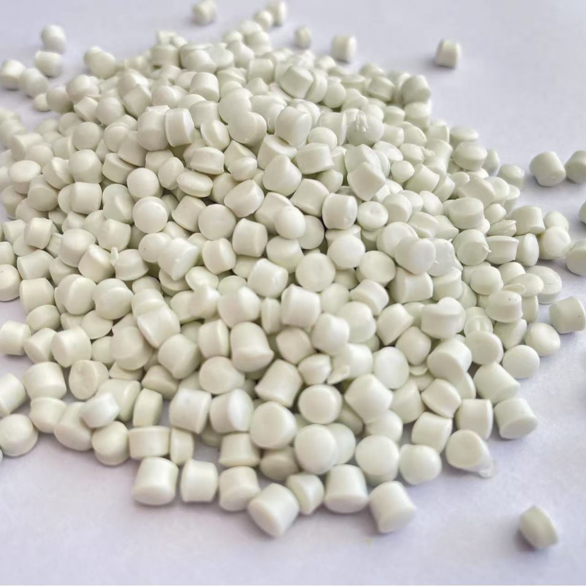 Low Pressure Pe Milk White Recycled Material Hdpe Corrugated Pipe Recycled Material Blow Molding Septic Tank Blown Film Hdpe Recycled Plastic Particles