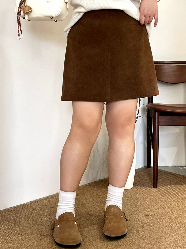 Plus Size Casual Versatile Skirt 2025 Autumn Fat mm Straight Corduroy Skirt Women's Loose Skirt Nq1120
