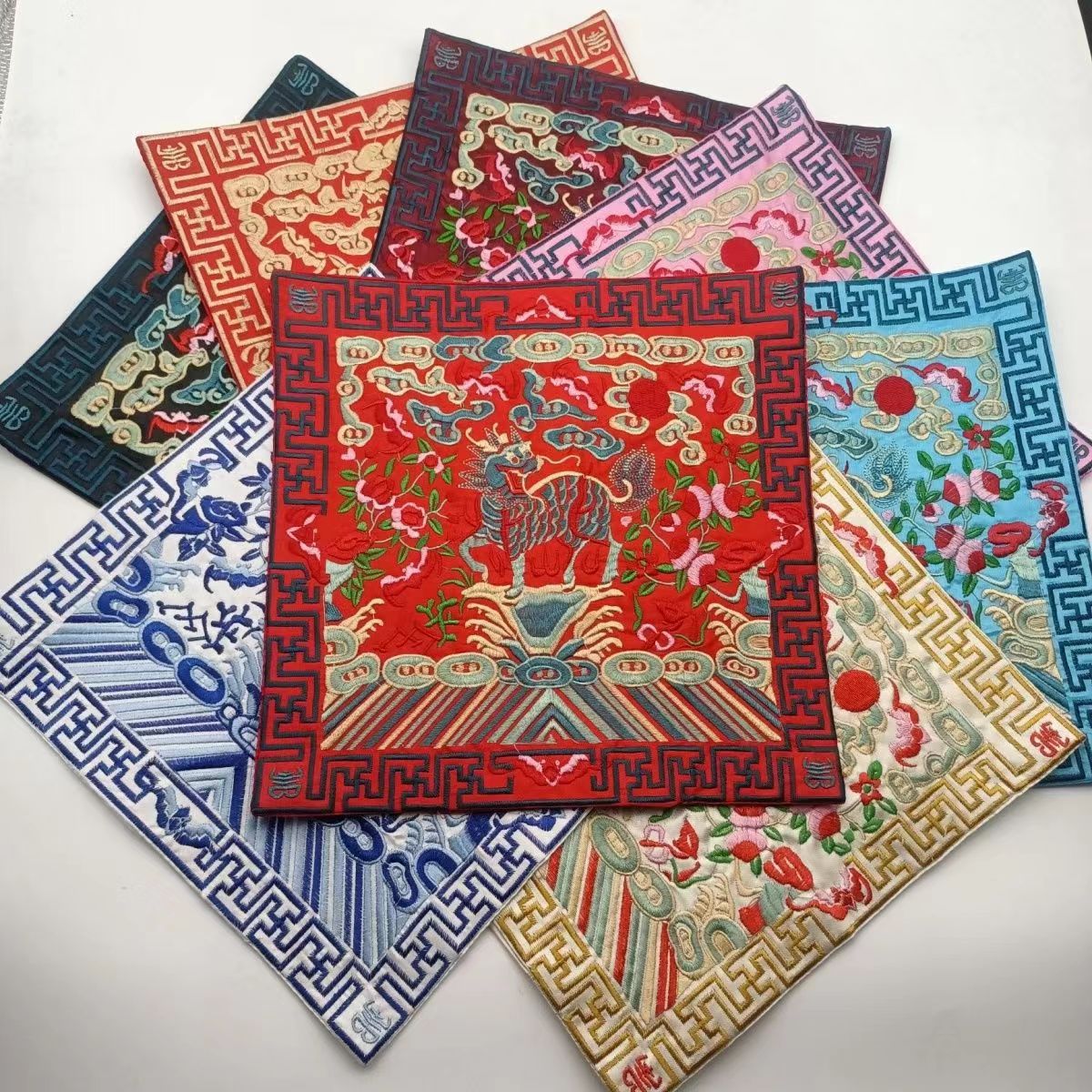 Factory Outlet Qing Dynasty Official Clothing Buzi Embroidered Pieces Military Officials Yipin Kirin Embroidered Pieces Phone Pad Ethnic Style Crafts