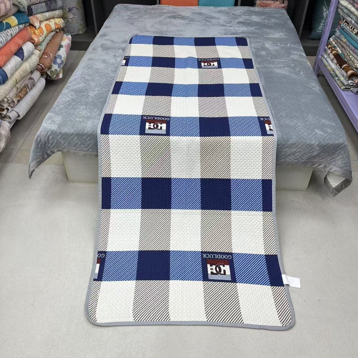 Простыня для студентов, универсальная, трехпредметная, двусторонняя, стеганая, машинная стирка