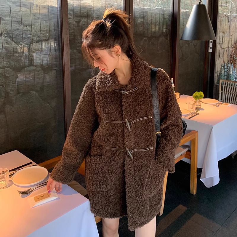 Imitation Lamb Coat 2025 New Autumn and Winter Women's Horn Button Mid-Length Black Thick Fur Coat