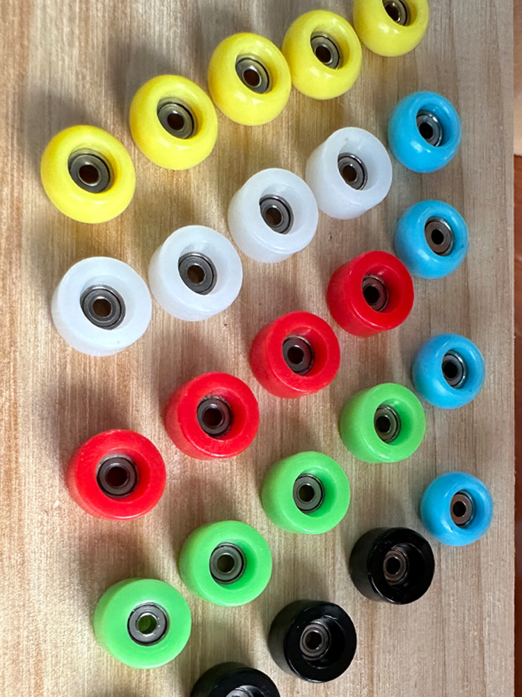 Кроссбордерный мини-скейтборд с универсальными ABS сферическими колесами, ручное колесо, высокогорный поворотный подшипник, беспрепятственное движение, не застревает на мосту