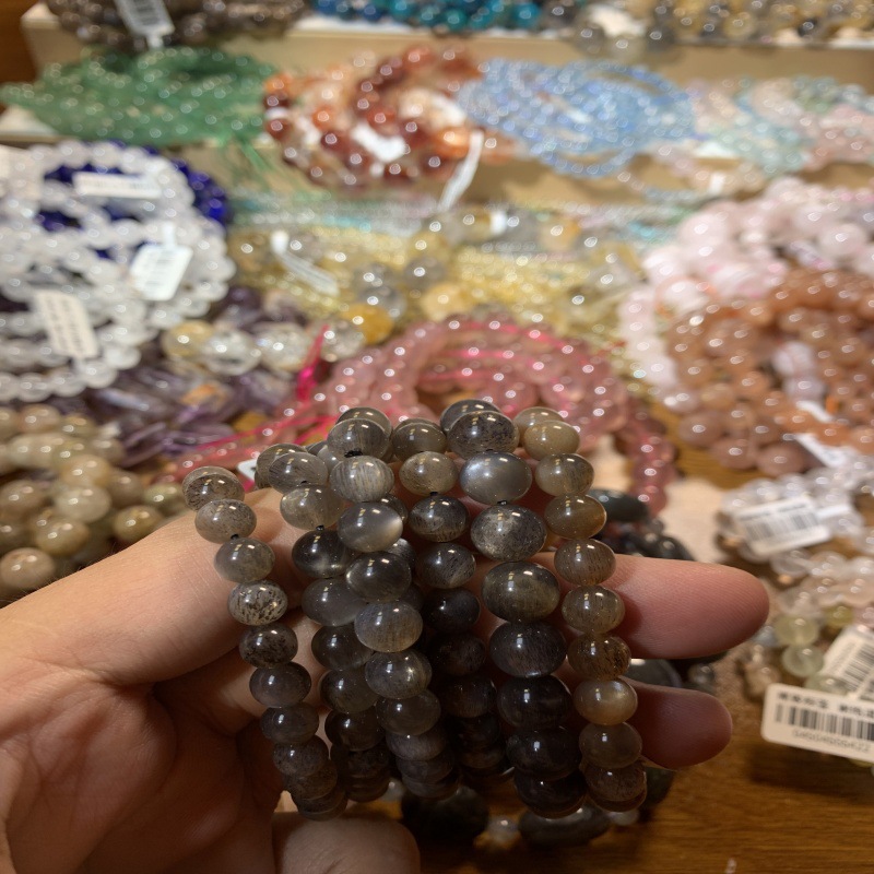 Natural Crystal Jewelry Phoenix Stone Black Backbone Grandmother Crystal Strawberry Crystal Rainbow Flower Watering Ghost Morganite Factory Batch