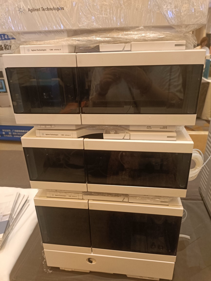 Продажа бывших в употреблении лабораторных анализаторов, жидкостная хроматография